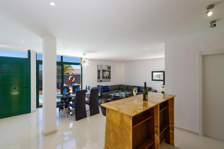 كوستا تاغيسي Spacious Private Villa & Private Heated Pool - Villa Sunshine المظهر الخارجي الصورة